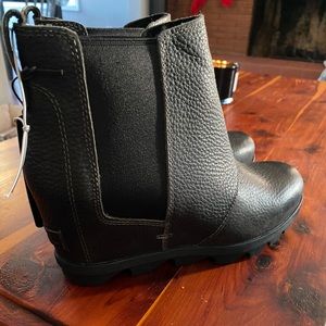 Sorel waterproof boots OBO